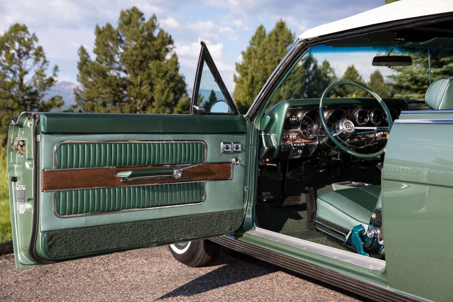 Детали интерьера Rambler Ambassador 990 Convertible 1965 года  (фото 30 из 31)